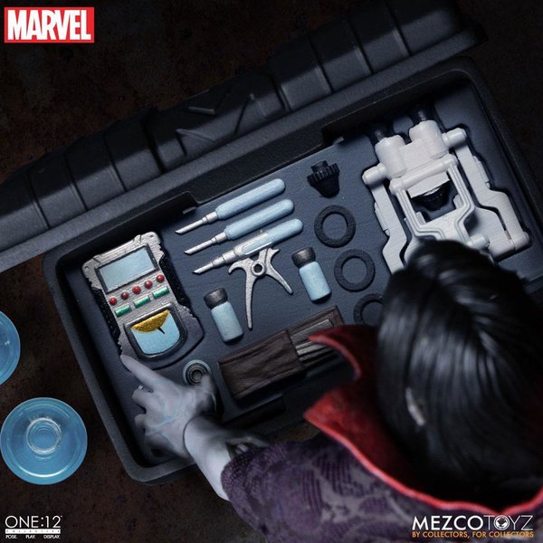 Mezco Toyz Marvel Universe Actionfigur mit Leuchtfunktion Morbius (Vorbestellung für Mai 2022)