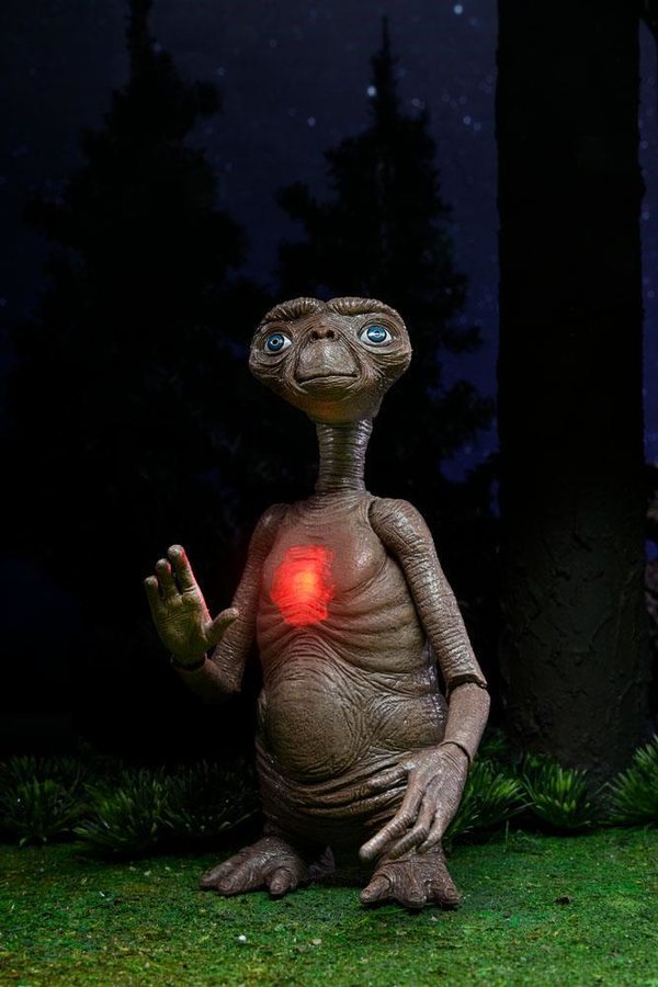 NECA E.T. - Der Außerirdische Actionfigur Ultimate Deluxe E.T. (März 2023)