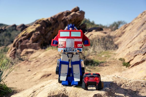 Jada Toys Transformers R/C Roboter Transforming Optimus Prime